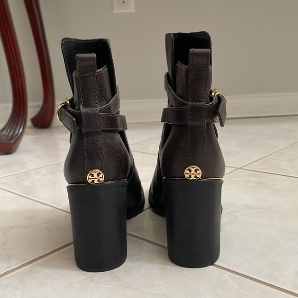 NWOB Tory Burch Kayden Booties in chocolate Brown - Picture 3 of 11